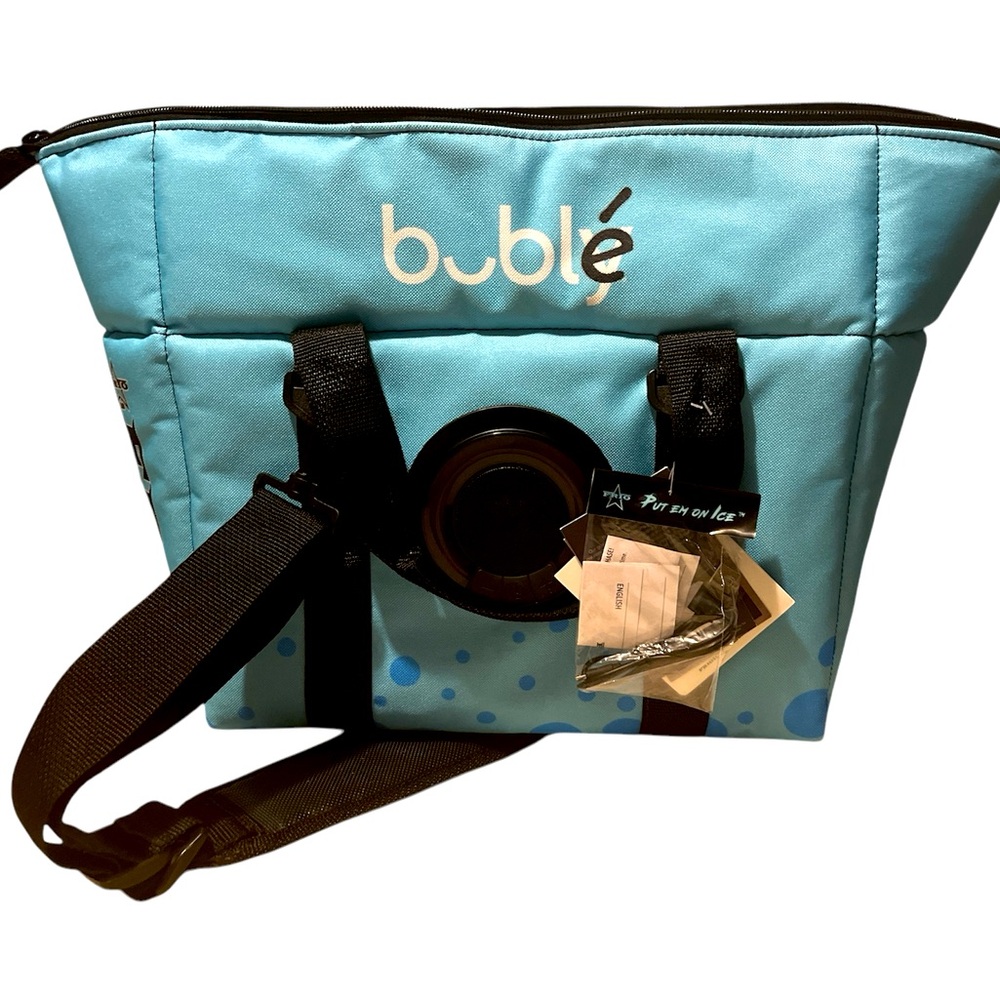 NWT BUBLE INSULATED COOLER BAG WITH BLUETOOTH SPEAKER BY FRIO ICE CHESTS.
